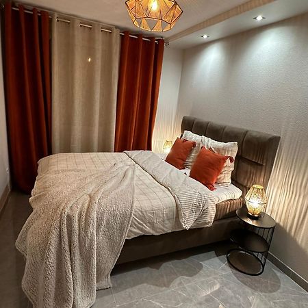 T3 5 Etoile Jacuzzi Apartment ตูลูส ภายนอก รูปภาพ