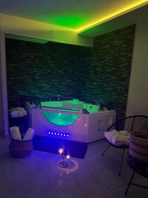 T3 5 Etoile Jacuzzi Apartment ตูลูส ภายนอก รูปภาพ